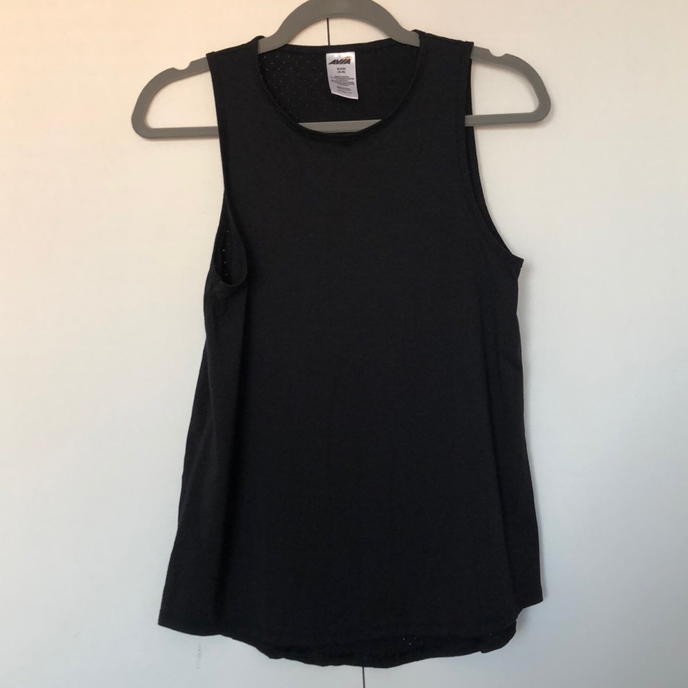 Black workout tanktop